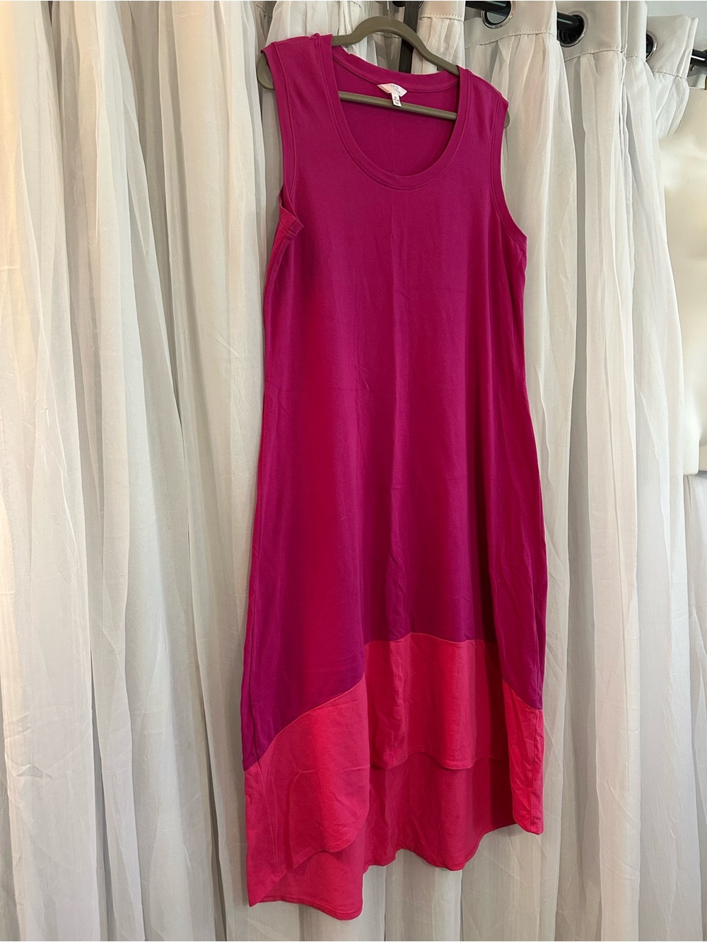 Time and True Sleeveless Colorblock A-Line Dress in Fuchsia/Pink High/Low - Picture 3 of 9